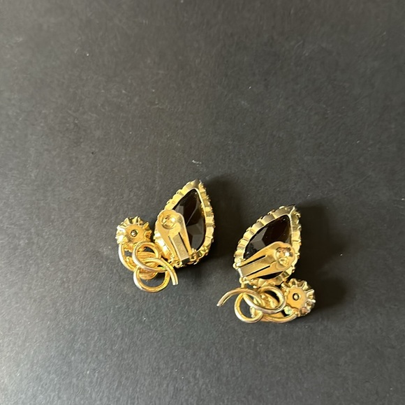 Vintage clip-on earrings - Picture 3 of 4